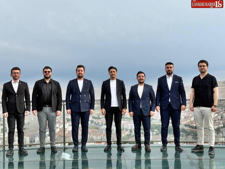 AK Gençlik İç Anadolu Bölge Toplantısı Çankırı - Serkan Aksu - Çankırı İl Gençlik Kolları Başkanı Sadık Çendek