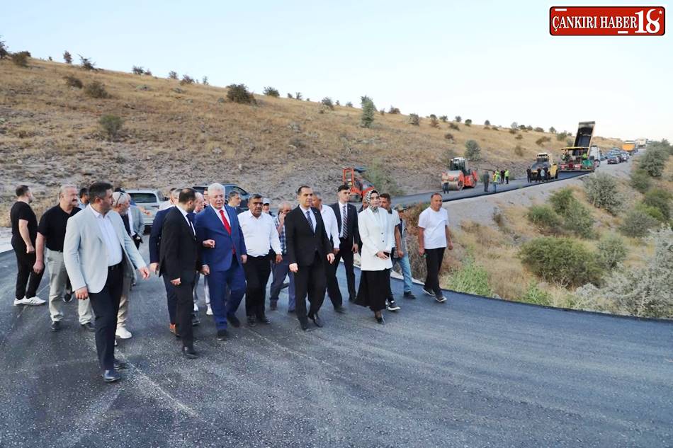 Vali M. Fırat Taşolar, Milletvekili Muhammet Emin Akbaşoğlu, Kurşunlu Kaymakamı Şeyma Nur Arıkan, İl Başkanı Koray Erdoğan, Meclisi Başkanı Ahmet Ulusoy, İl Özel İdaresi Genel Sekreteri Yüksel Çelik,