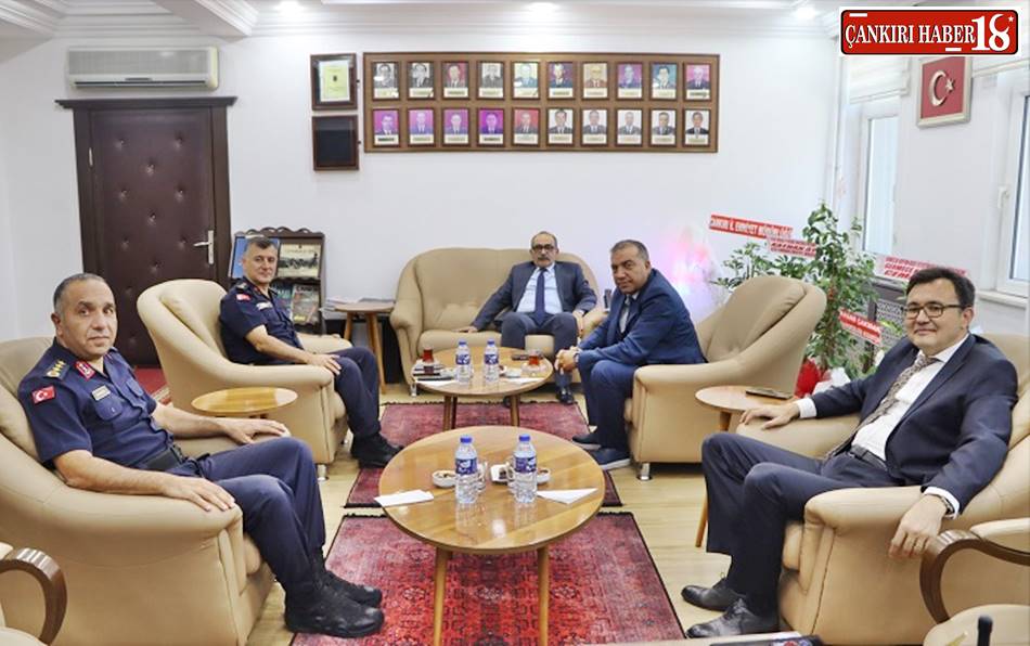 Çankırı İl Jandarma Komutanı Serhat Demiral, Çankırı Jandarma Haberleri, Çankırı Polis Eğitim Merkezi Müdürü Özdemir, Çankırı Göç İdaresi İl Müdürü Osman KARACA, Vali Yardımcıları Gürkan KARAM,