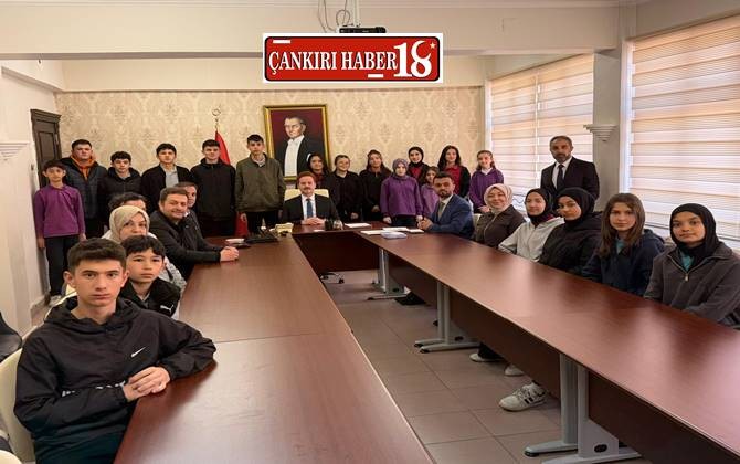 Çankırı Orta’da Bilgi Yarışmasında Dereceye Girenler Ödüllendirildi - Çankırı haber