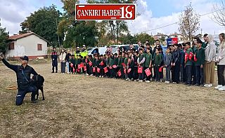 ÇankırıÇankırı Jandarma Ekipleri Ünür Köyü’nde Öğrencilerle Buluştu, Çankırı