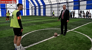 Gençlik Turnuvası, Rektör Karataş’ın Başlama Vuruşuyla Başladı