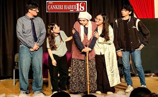Tek Dişi Kalmış Teknoloji Tiyatro Oyunu Sahnelendi - Çankırı haber