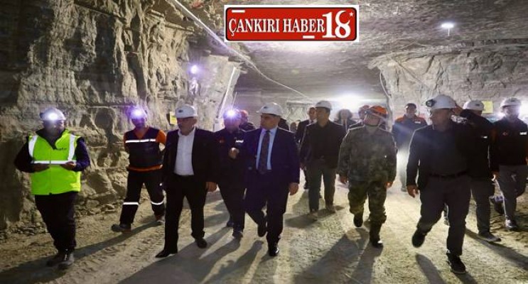 Vali Hüseyin Çakırtaş, Çankırı AFAD depolarında incelemelerde bulundu. - Çankırı haber