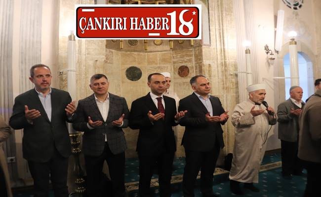 Vali Hüseyin Çakırtaş Ulu Camii’nde Bayram Namazını Kıldı Çankırı haber